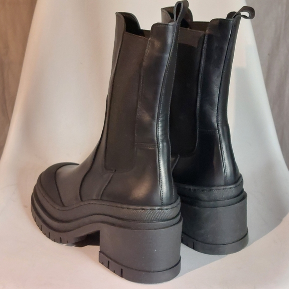 8 by YOOX black leather cap-toe Chelsea boots, EU41, NWT - Picture 4 of 14